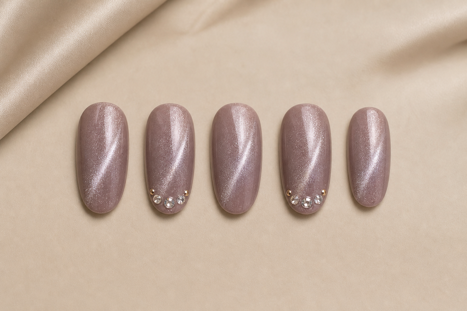 Nude Rose Cat Eye Nails
